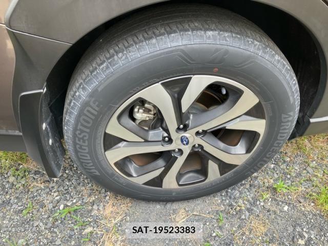 Subaru OUTBACK 2022-02 7251276-10