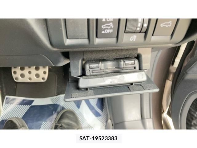 Subaru OUTBACK 2022-02 7251276-17