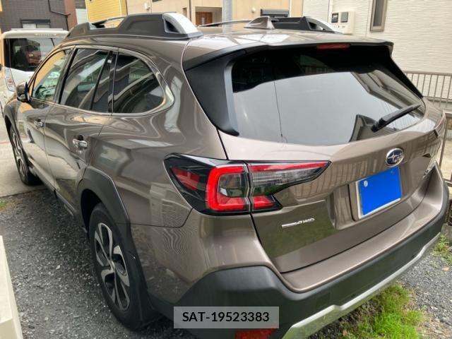 Subaru OUTBACK 2022-02 7251276-1