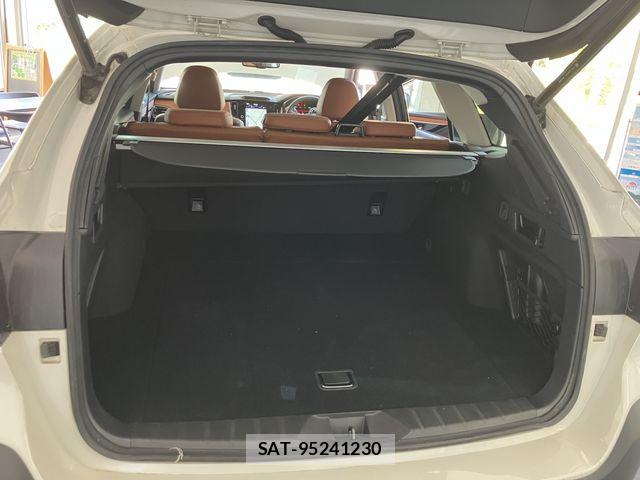 Subaru OUTBACK 2023-06 7327926-14