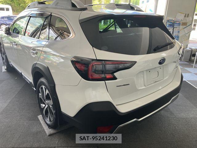 Subaru OUTBACK 2023-06 7327926-2