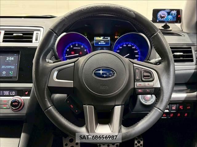Subaru OUTBACK 2016-02 7358417-10