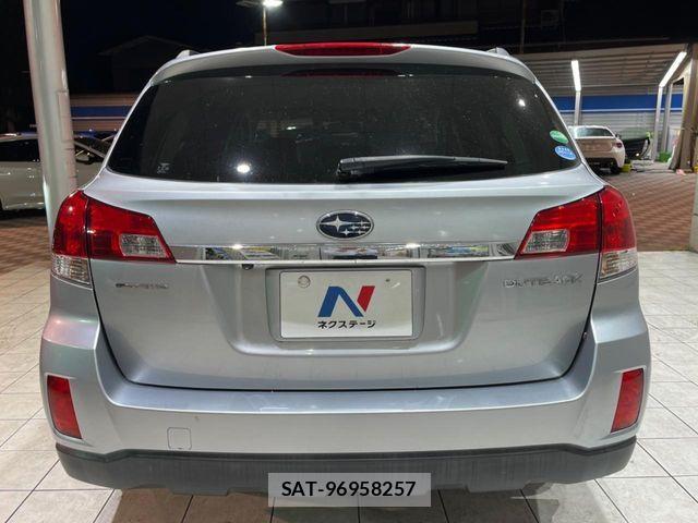 Subaru OUTBACK 2012-05 7358418-14