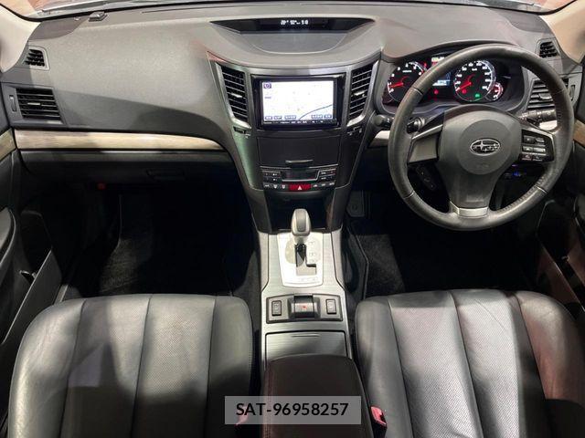Subaru OUTBACK 2012-05 7358418-1