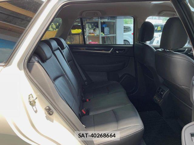 Subaru OUTBACK 2020-06 7358412-8