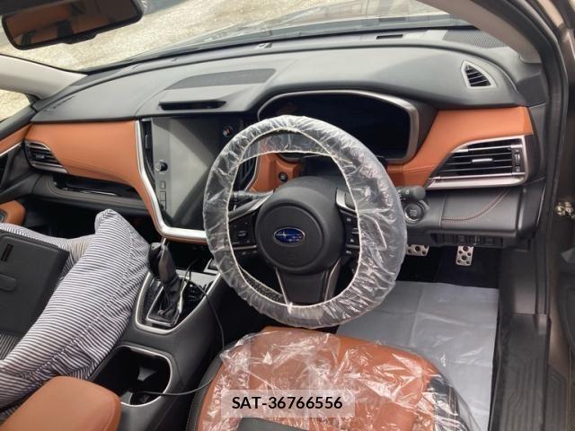 Subaru OUTBACK 2023-05 7358414-9