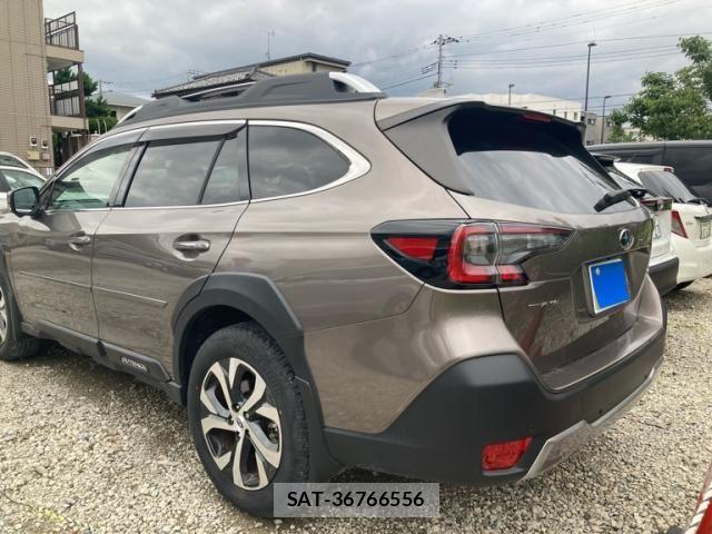 Subaru OUTBACK 2023-05 7358414-7