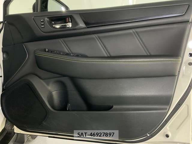 Subaru OUTBACK 2018-12 7392618-13