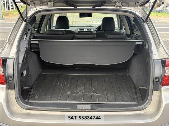 Subaru OUTBACK 2015-01 7392622-10