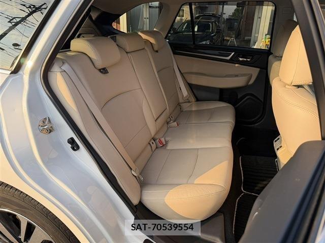 Subaru OUTBACK 2019-05 7455301-15
