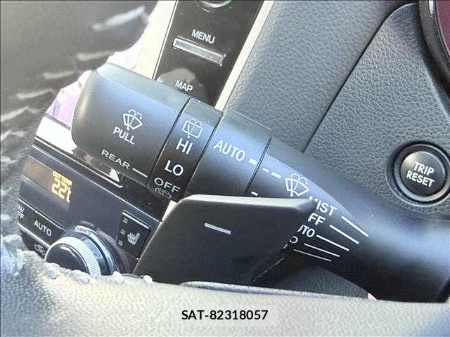 Subaru OUTBACK 2019-07 7455302-27