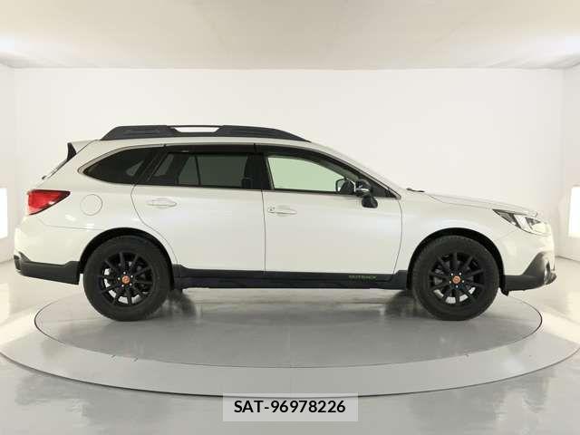 Subaru OUTBACK 2019-03 7455303-6