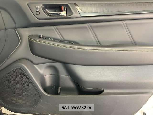 Subaru OUTBACK 2019-03 7455303-12
