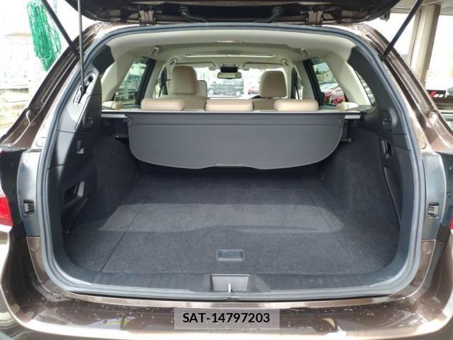 Subaru OUTBACK 2017-07 7562342-24