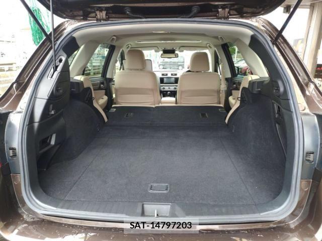 Subaru OUTBACK 2017-07 7562342-26