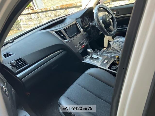 Subaru OUTBACK 2011-07 7617542-10