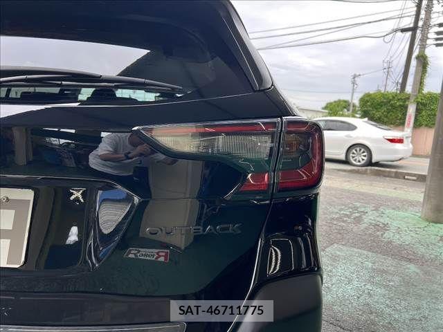 Subaru OUTBACK 2025-03 7724932-9