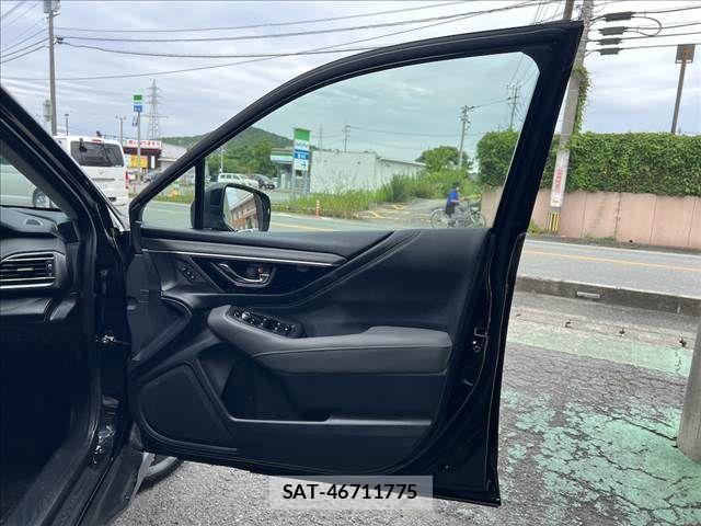 Subaru OUTBACK 2025-03 7724932-11