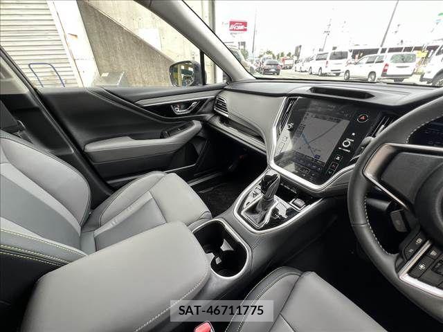 Subaru OUTBACK 2025-03 7724932-18