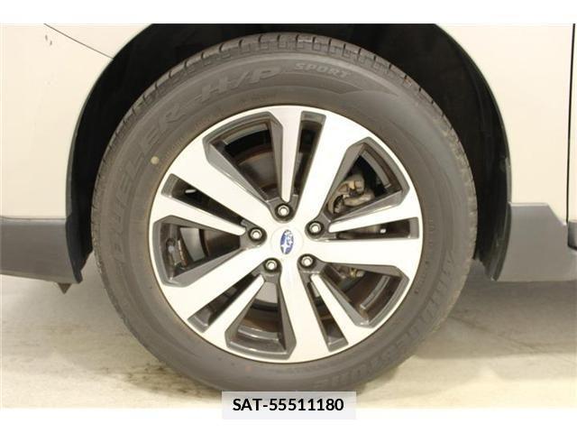 Subaru OUTBACK 2018-01 7724935-24
