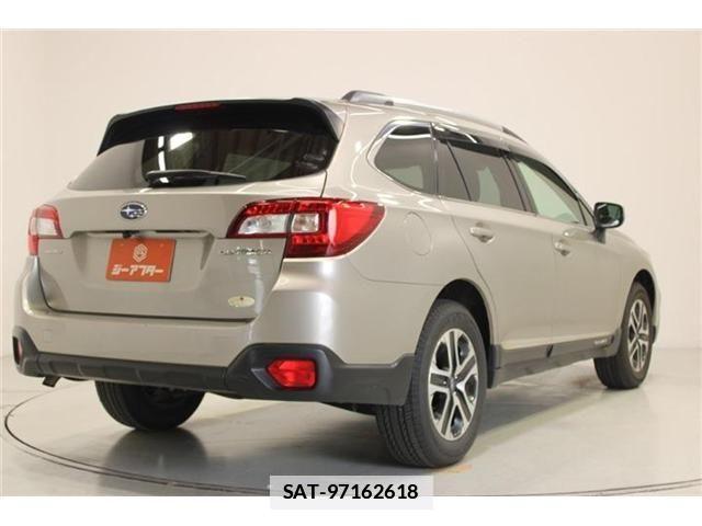 Subaru OUTBACK 2018-03 7786345-11