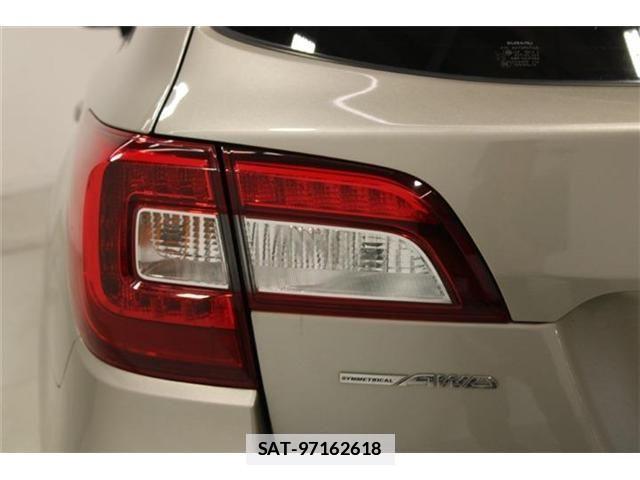 Subaru OUTBACK 2018-03 7786345-18