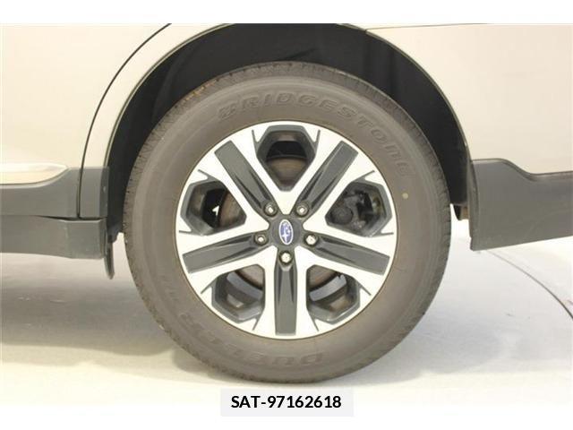 Subaru OUTBACK 2018-03 7786345-23