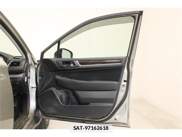 Subaru OUTBACK 2018-03 7786345-28