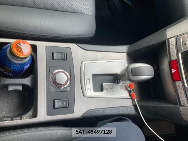 Subaru OUTBACK 2010-05 7786335-19