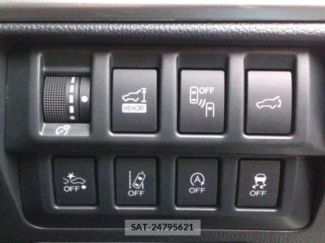 Subaru OUTBACK 2019-01 7877256-11