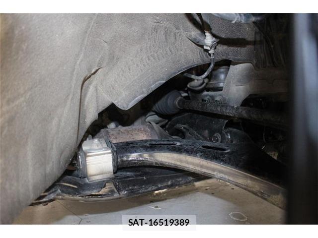 Subaru OUTBACK 2015-02 7962351-19
