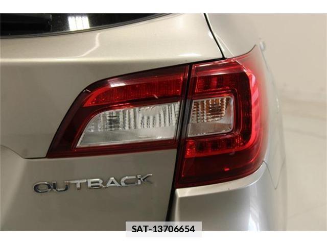 Subaru OUTBACK 2018-03 7962353-18