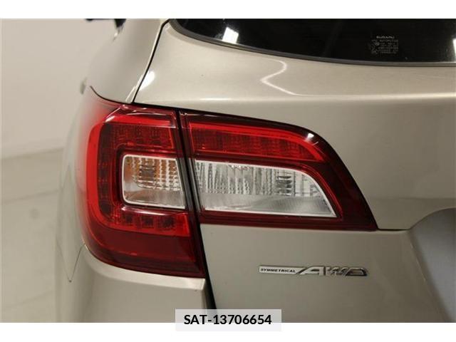 Subaru OUTBACK 2018-03 7962353-19