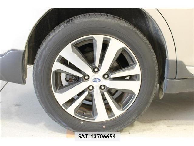 Subaru OUTBACK 2018-03 7962353-23