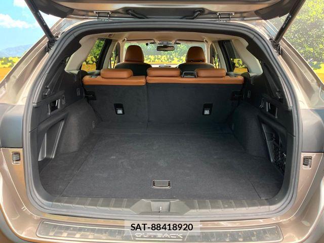 Subaru OUTBACK 2023-06 7979708-9