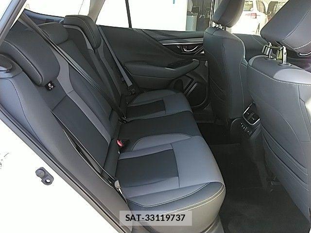 Subaru OUTBACK 2022-03 7979707-11