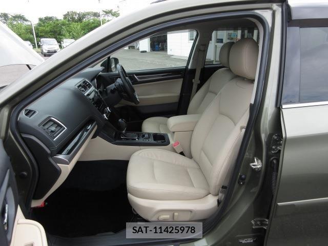 Subaru OUTBACK 2018-06 8036345-19