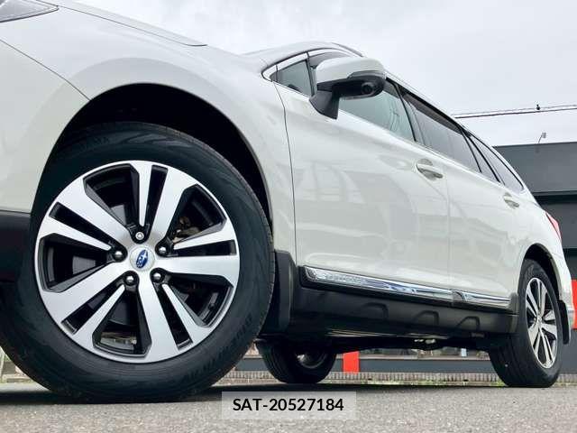 Subaru OUTBACK 2018-03 8036346-12