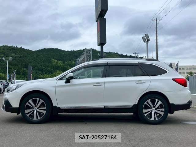 Subaru OUTBACK 2018-03 8036346-14