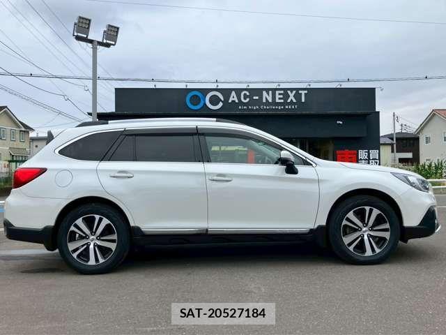 Subaru OUTBACK 2018-03 8036346-17