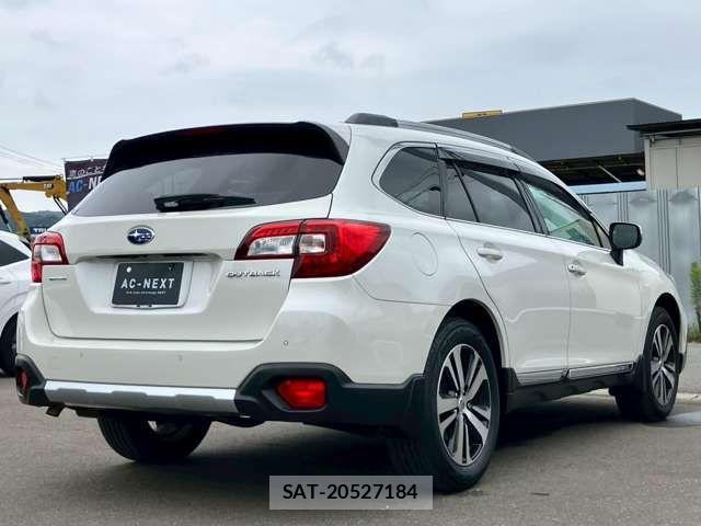 Subaru OUTBACK 2018-03 8036346-18