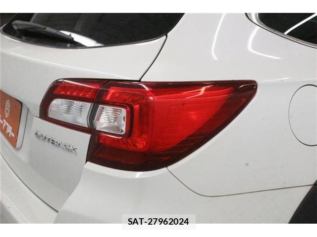 Subaru OUTBACK 2016-10 8074289-18