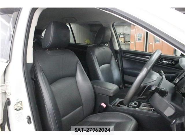 Subaru OUTBACK 2016-10 8074289-26