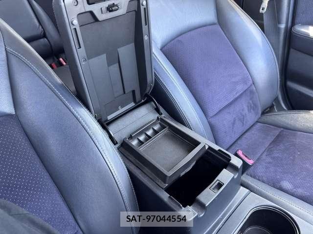 Subaru OUTBACK 2016-04 8074292-17