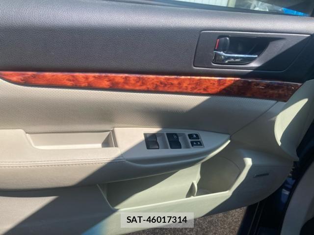 Subaru OUTBACK 2011-03 8130956-8