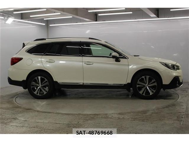 Subaru OUTBACK 2017-11 8146045-3