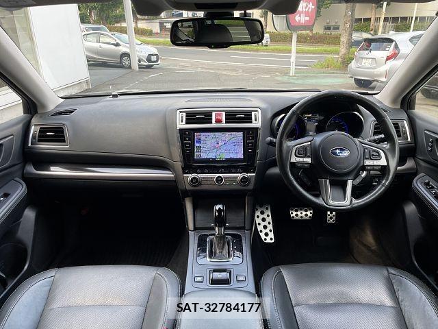 Subaru OUTBACK 2017-05 8208276-1