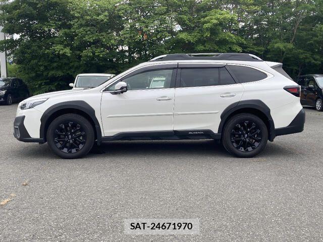 Subaru OUTBACK 2022-01 8208273-19