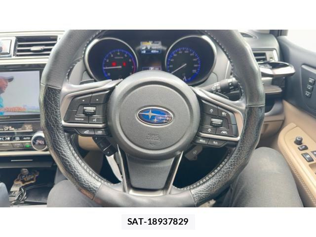 Subaru OUTBACK 2017-10 8208279-11