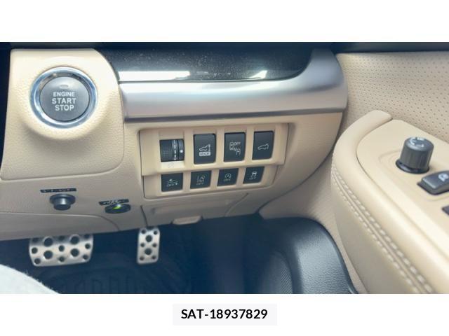 Subaru OUTBACK 2017-10 8208279-15